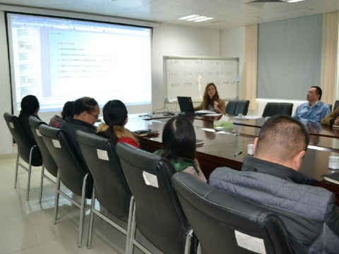 榜樣的力量，向優(yōu)秀看齊